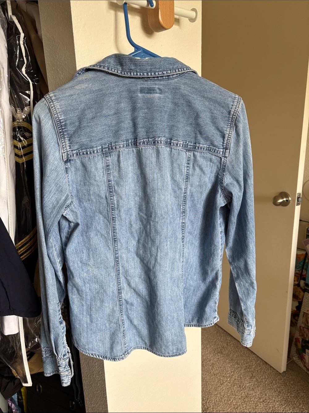 Ann Taylor Light Blue Denim Button-Up Shirt - Picture 3 of 3